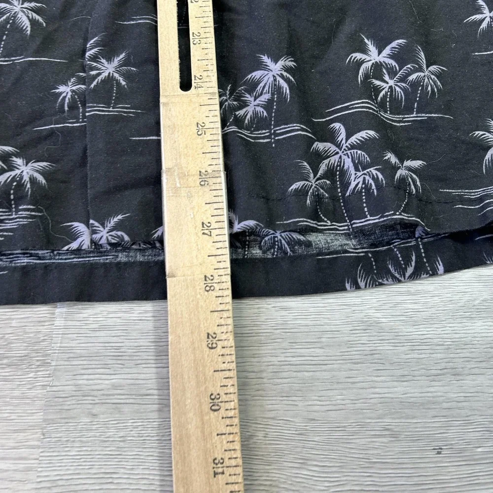 Hilo Hattie Hawaiian Shirt Mens Small Black Sea Turtle Palm‎ Tree Aloha Print